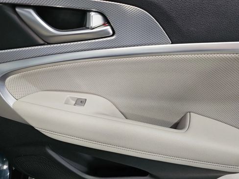 Used 2023 Genesis G70 3.3T RWD image 8
