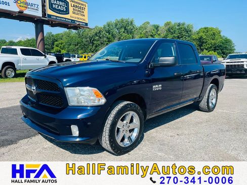 Used 2017 RAM 1500 Express AWD/4WD image 1