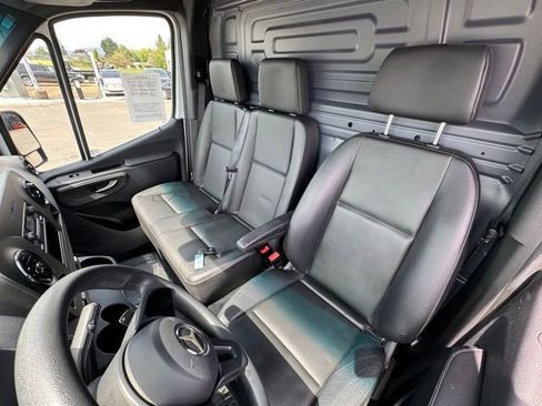 Used 2021 Mercedes-Benz Sprinter 2500 image 15
