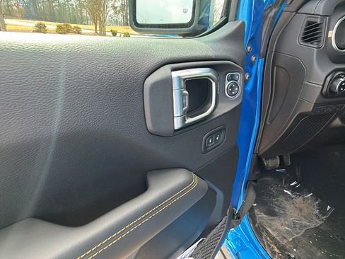 New 2026 Jeep Gladiator Sport image 15