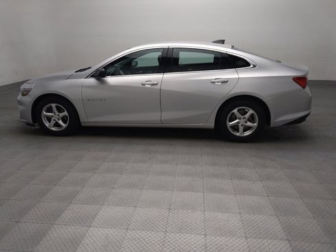 Used 2018 Chevrolet Malibu LS FWD image 3