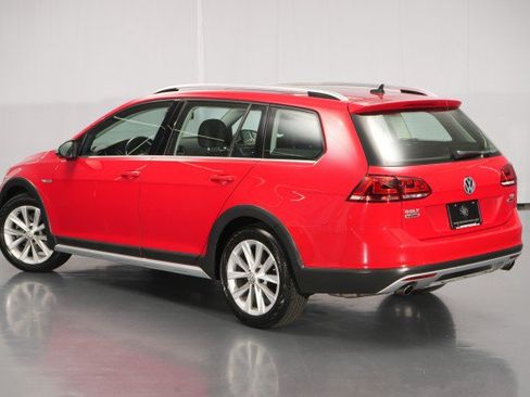 Used 2017 Volkswagen Golf Alltrack SE AWD/4WD image 18