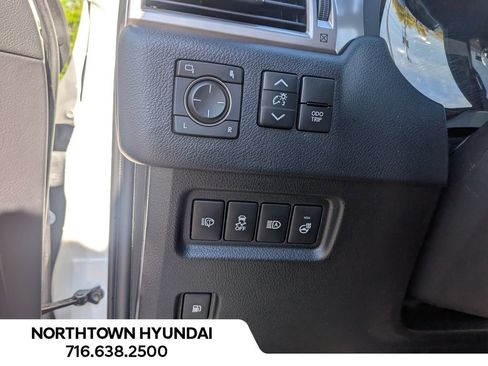 Used 2022 Lexus GX 460 Premium w/ Premium Package AWD/4WD image 33
