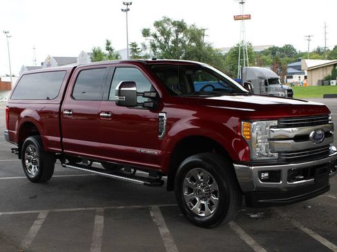 Used 2017 Ford F250 Lariat w/ Chrome Package AWD/4WD image 4