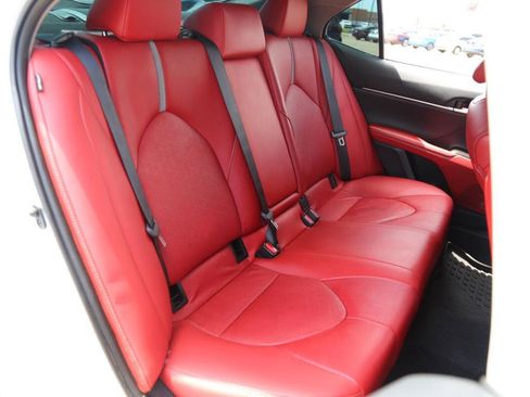 Used 2021 Toyota Camry XSE image 19