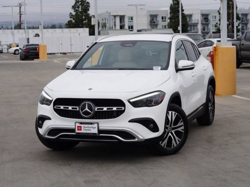 Used 2025 Mercedes-Benz GLA 250 4MATIC image 4