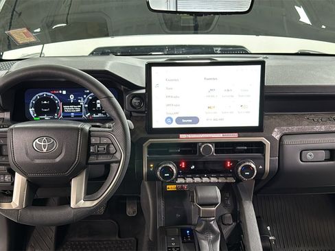 Certified 2025 Toyota Tacoma Limited image 9