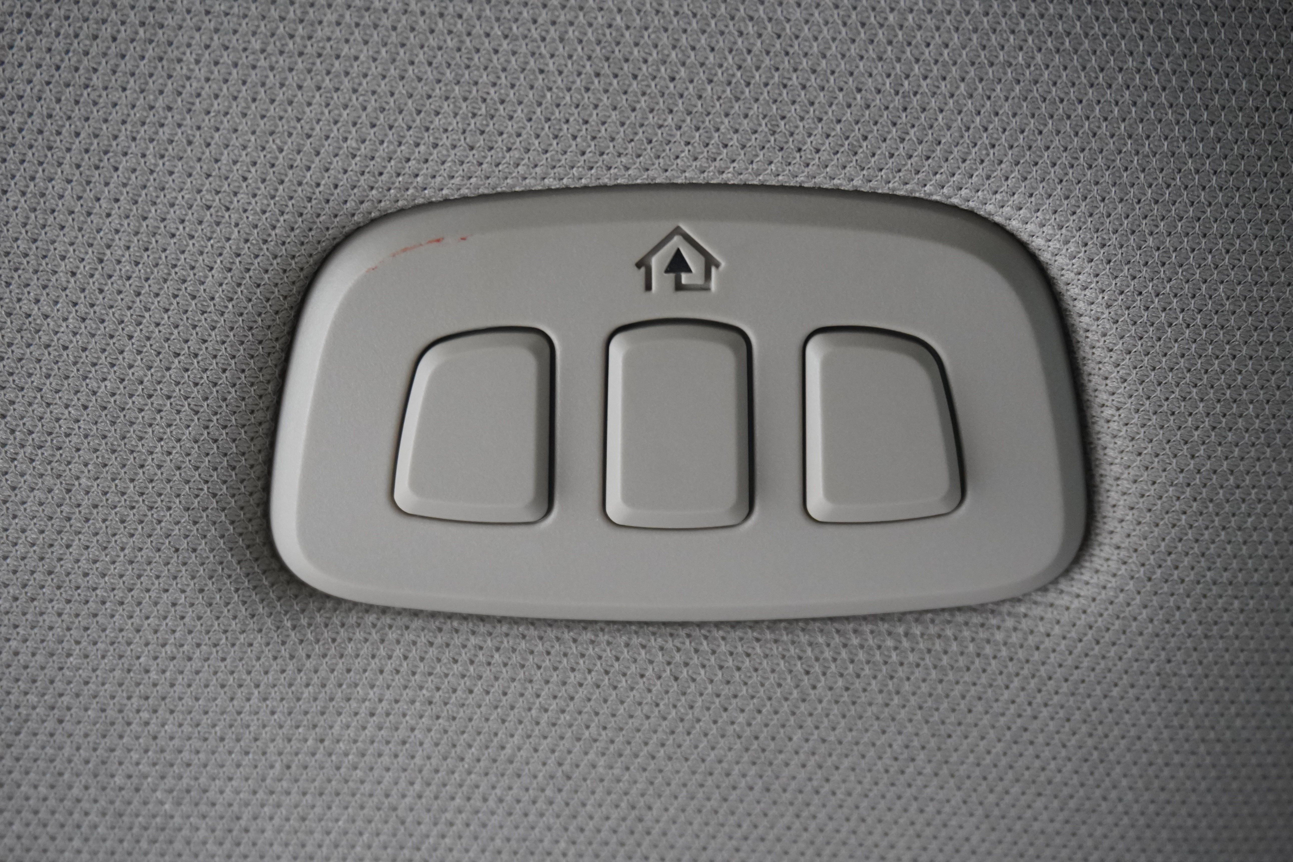 Used 2024 Lincoln Nautilus Premier AWD/4WD image 25