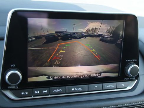 Certified 2024 Nissan Rogue SV w/ SV Premium Package AWD/4WD image 23