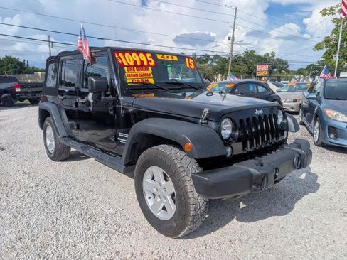 Used 2015 Jeep Wrangler Unlimited Sport w/ Quick Order Package 24S AWD/4WD image 3