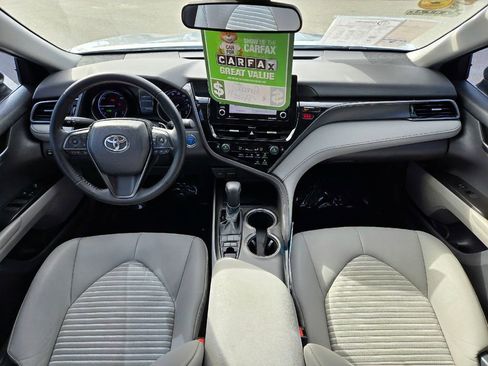 Used 2021 Toyota Camry SE image 39