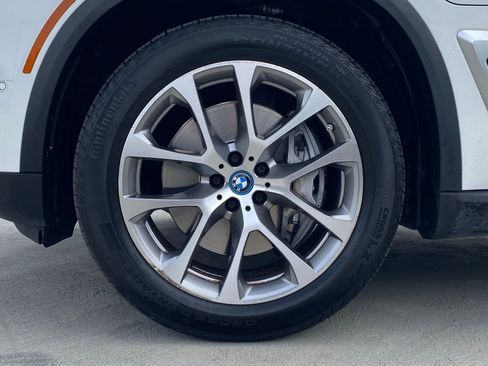 Used 2025 BMW X5 xDrive50e AWD/4WD image 10