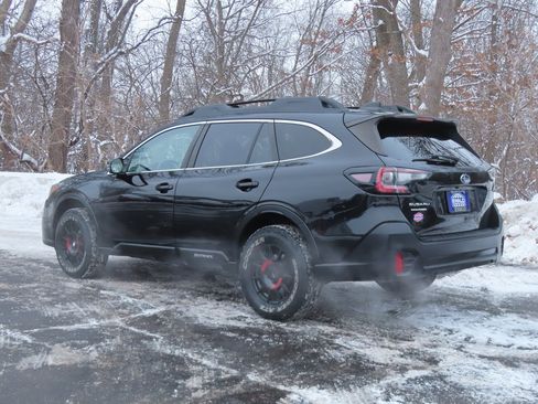 Used 2020 Subaru Outback Premium image 26