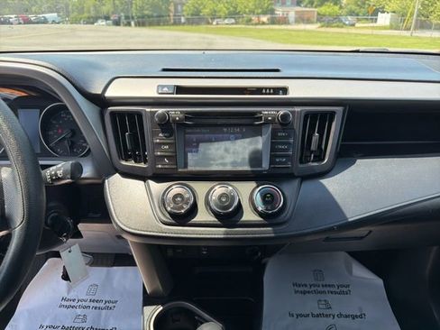 Used 2018 Toyota RAV4 LE w/ All Weather Liner Package AWD/4WD image 17