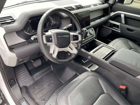 Used 2023 Land Rover Defender 130 X-Dynamic SE AWD/4WD image 5