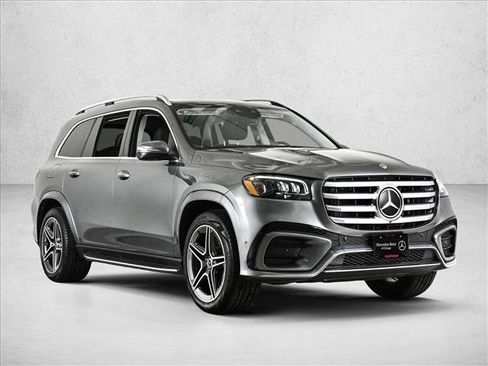 Used 2026 Mercedes-Benz GLS 450 4MATIC w/ AMG Line Exterior image 3