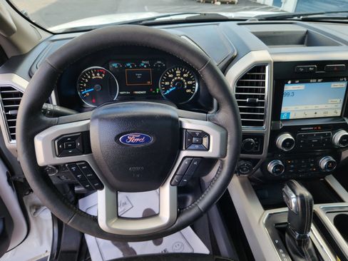 Used 2016 Ford F150 Lariat w/ Equipment Group 502A Luxury AWD/4WD image 10
