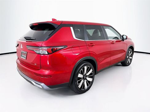New 2025 Mitsubishi Outlander SE image 7