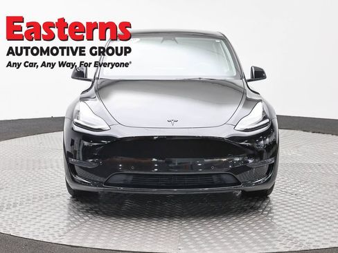 Used 2022 Tesla Model Y Long Range AWD/4WD image 2