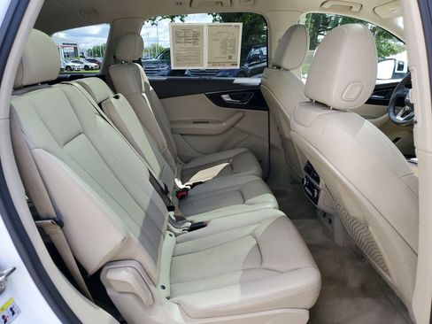 Used 2019 Audi Q7 3.0T Prestige w/ Prestige Package AWD/4WD image 30