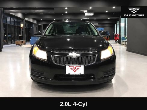 Used 2014 Chevrolet Cruze Diesel w/ Enhanced Safety Package FWD image 3