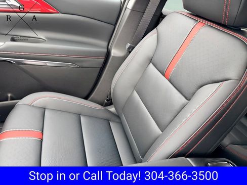 New 2026 Chevrolet Traverse RS w/ LPO, Floor Liner Package AWD/4WD image 27