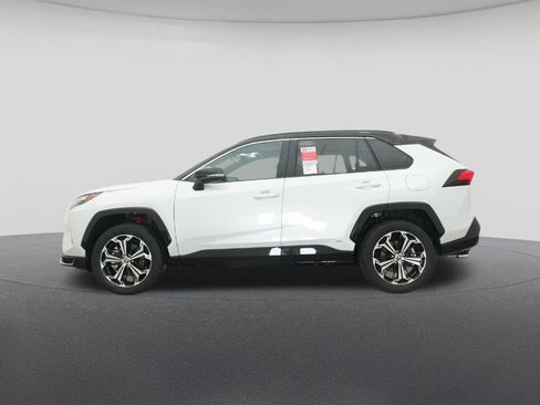 New 2025 Toyota RAV4 XSE AWD/4WD image 19