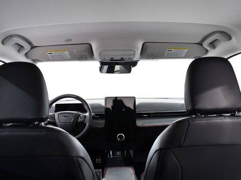 Used 2025 Ford Mustang Mach-E Premium w/ Sport Appearance Package image 17