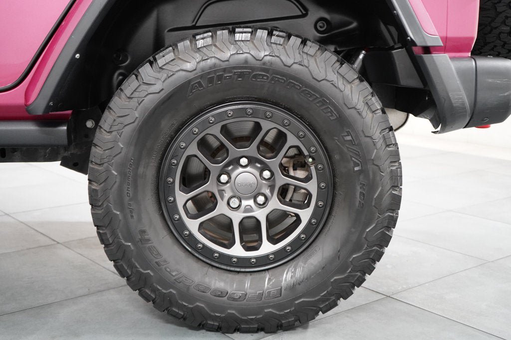 Used 2022 Jeep Wrangler Unlimited Rubicon w/ Xtreme Recon 35" Tire Package AWD/4WD image 32
