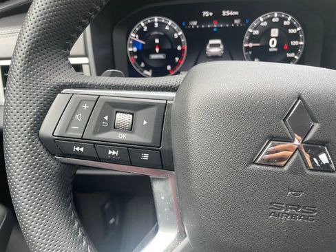 Used 2024 Mitsubishi Outlander SEL image 26