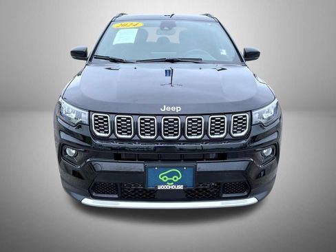 Used 2024 Jeep Compass Limited AWD/4WD image 3