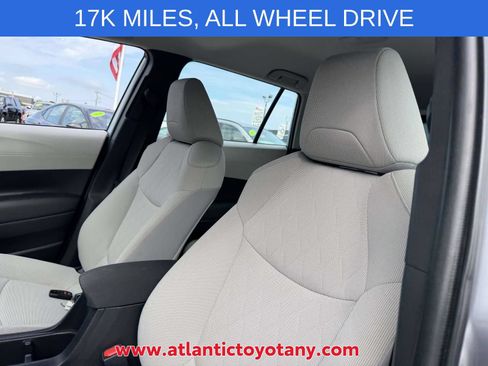 Used 2023 Toyota Corolla Cross L AWD/4WD image 13