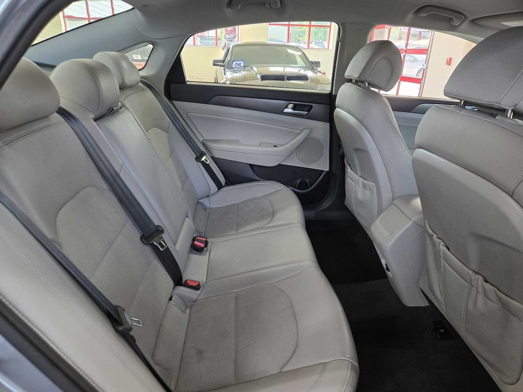 Used 2015 Hyundai Sonata Sport w/ Option Group 03 FWD image 26