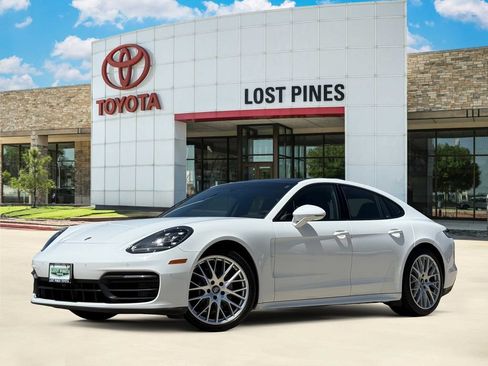 Used 2021 Porsche Panamera RWD image 1
