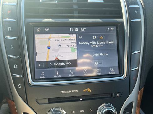 Used 2020 Lincoln Nautilus Reserve image 21