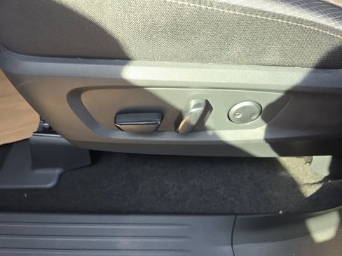 New 2025 Nissan Pathfinder SV image 18