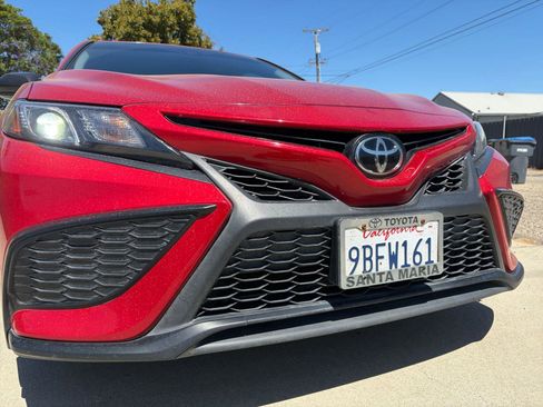 Used 2022 Toyota Camry SE w/ Carpet Mat Package (TMS) image 29