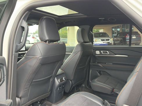 Used 2026 Ford Explorer Tremor w/ Tremor Ultimate Package AWD/4WD image 4