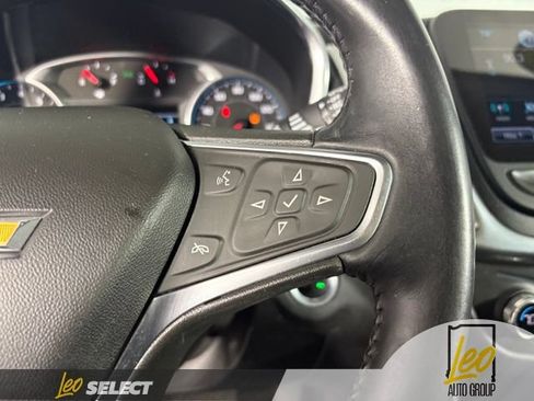 Used 2018 Chevrolet Equinox LT w/ Sun & Infotainment Package FWD image 11