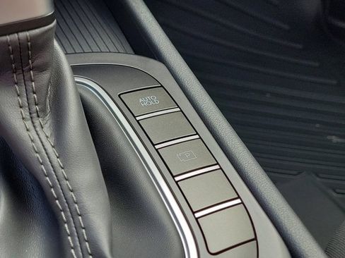 Certified 2025 Hyundai Kona SE image 29