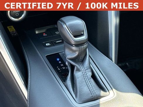 Used 2024 Toyota Venza LE image 22