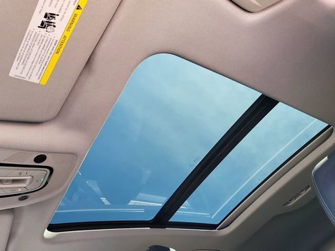 Used 2019 Audi e-tron Premium Plus AWD/4WD image 22