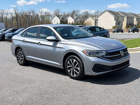 Used 2024 Volkswagen Jetta S image 7