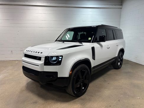 New 2026 Land Rover Defender 130 X-Dynamic SE AWD/4WD image 1