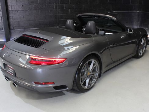 Used 2017 Porsche 911 Carrera image 17
