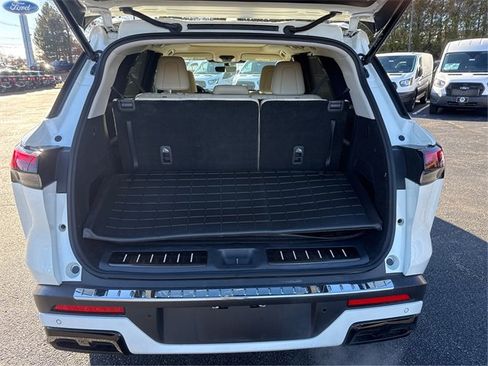 Used 2023 INFINITI QX60 Luxe image 11