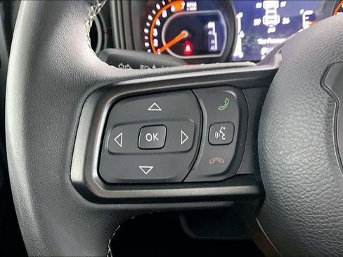Used 2025 Jeep Wrangler Unlimited Rubicon AWD/4WD image 17