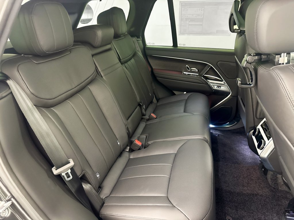 New 2026 Land Rover Range Rover SE AWD/4WD image 29