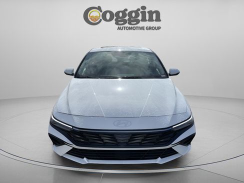 New 2026 Hyundai Elantra Limited w/ Cargo Package FWD image 9