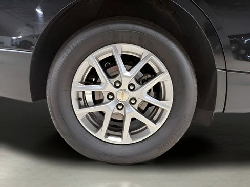 Used 2024 Chevrolet Equinox LT AWD/4WD image 32